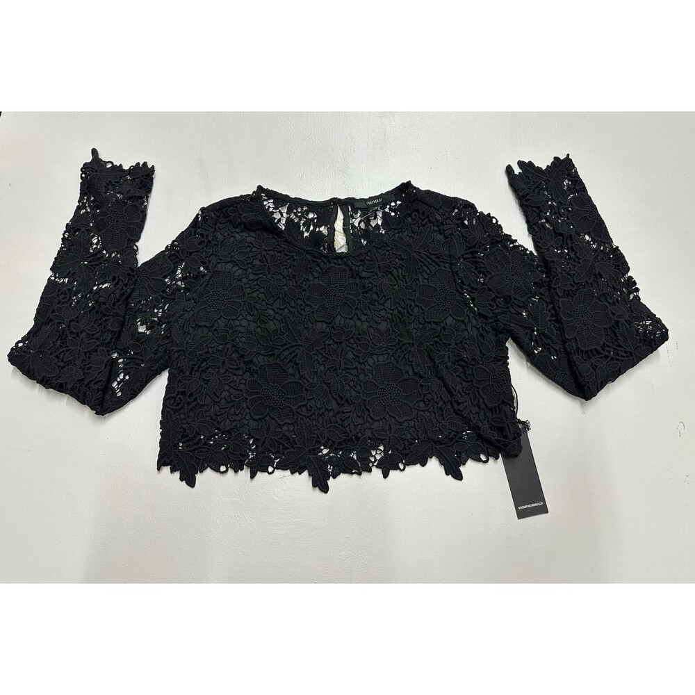 Forever 21 women size M black  crochet long sleeve  crop top